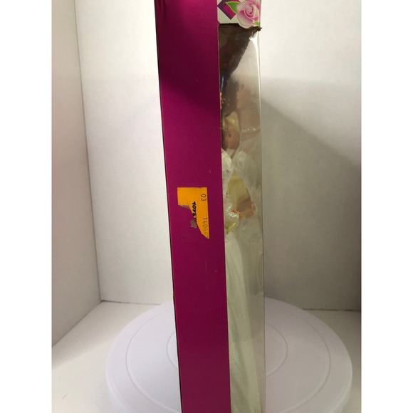 Wedding Party Barbie 1994 - Picture 10 of 12